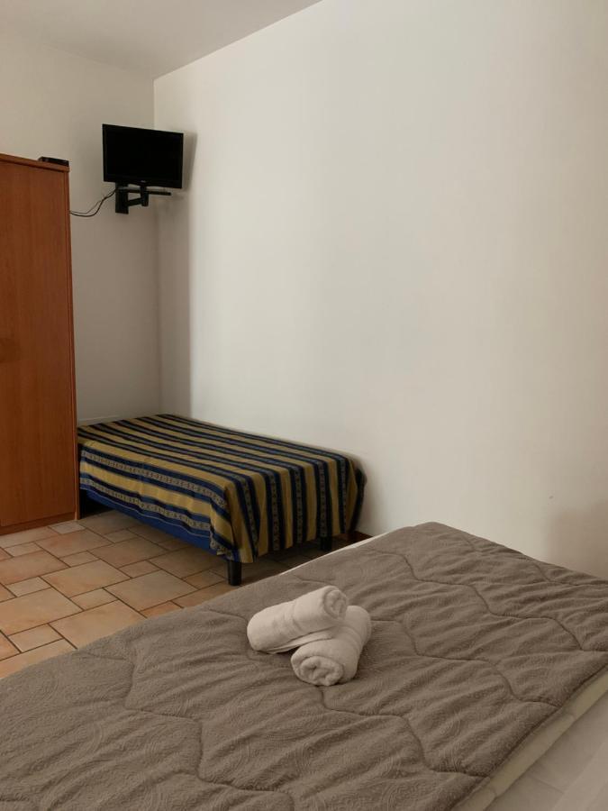 Hotel Lory Ficarolo Eksteriør bilde